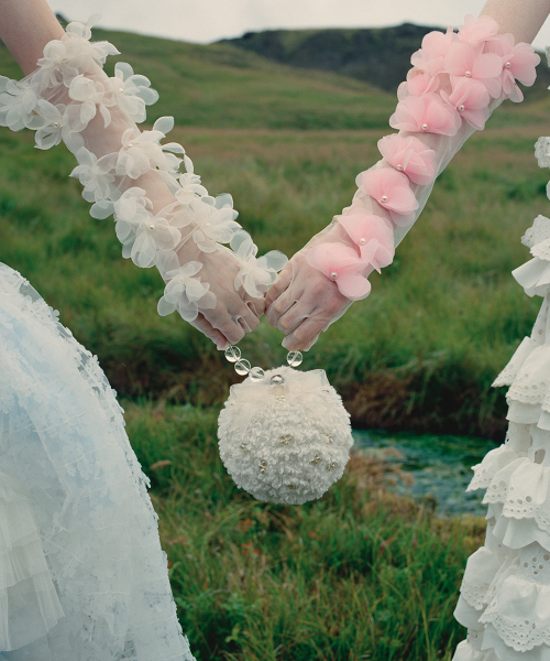 [X SUSAN FANG] FURRY BUBBLE BOW BAG - WHITE