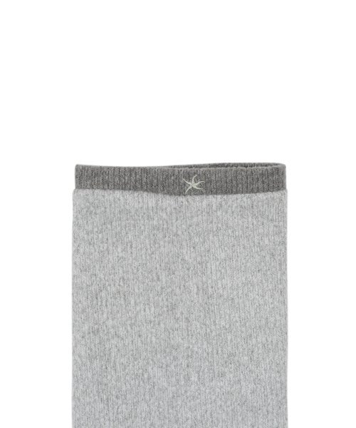 TCM button knit warmer (light grey)