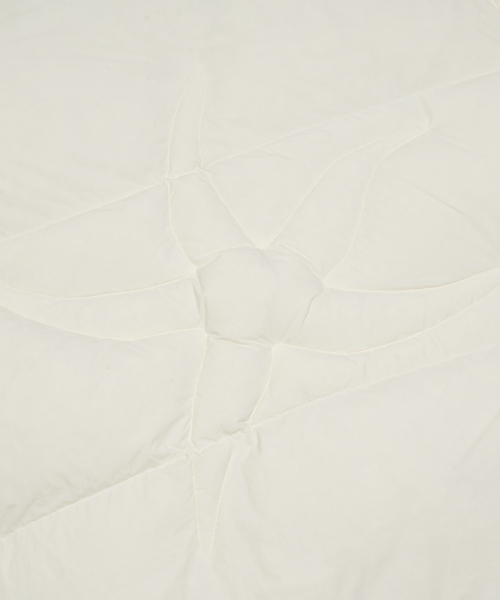 TCM starfish logo puffer jacket (ivory)