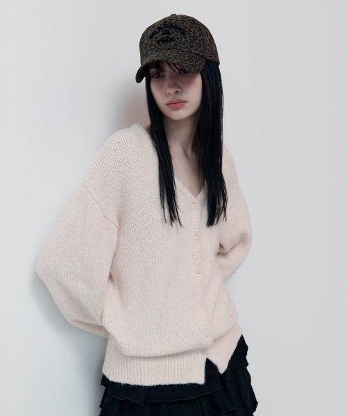 HAIRY V NECK LOOSE FIT CARDIGAN BABY PINK