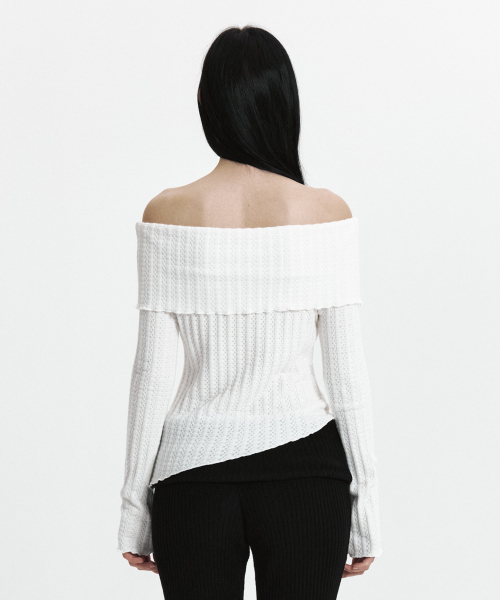 C ASYMMETRIC OFF-SHOULDER KNIT TOP_WHITE
