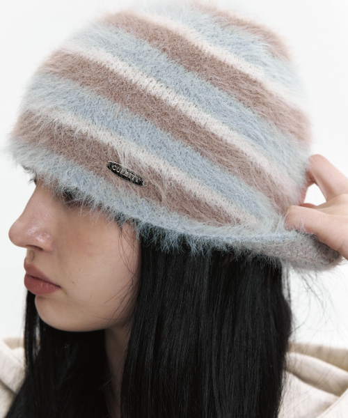 C HAIRY BEANIE_LIGHT BLUE