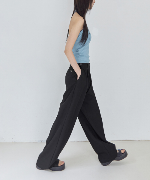 ONE-TUCK SIDE BUTTON WIDE SLACKS, BLACK
