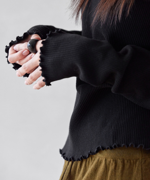 FRILL PENDANT T-SHIRT, BLACK