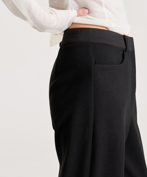 SIGNATURE WOOL WIDE SLACKS, BLACK