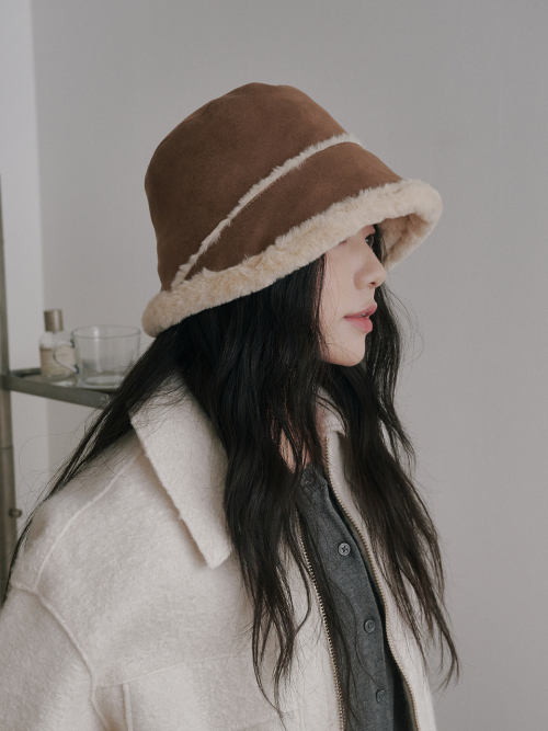 Moon Suede Bonnet Hat (Brown)