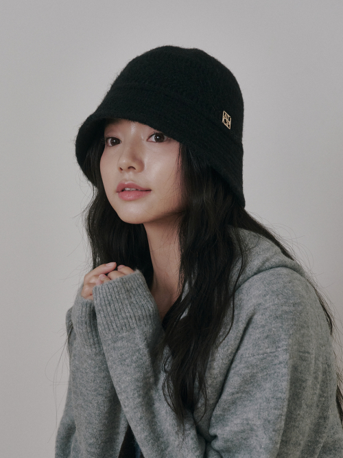 Arrow Ring Bucket Hat (Black)
