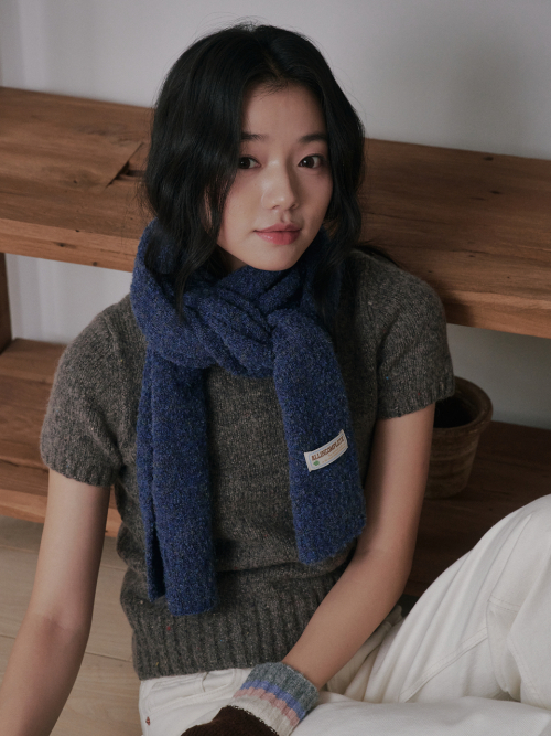 Bubble Boucle Knit Muffler (Deep Blue)