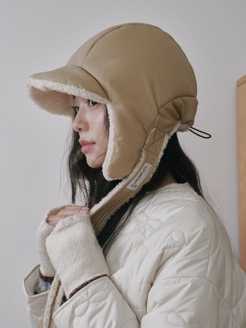 Leather Poddle Padding Balaclava (Beige)