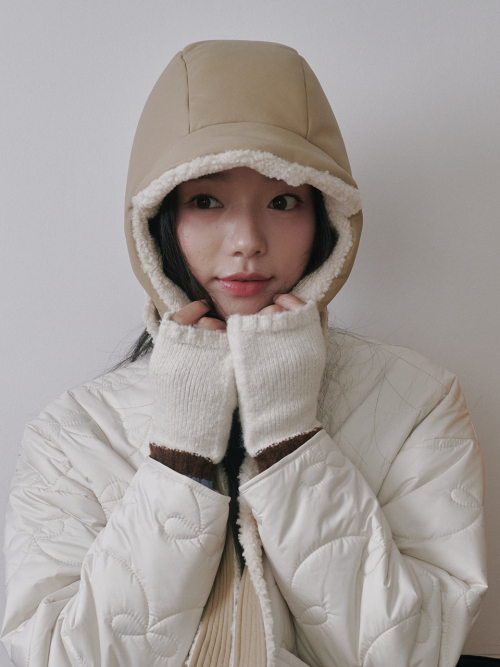 Leather Poddle Padding Balaclava (Beige)