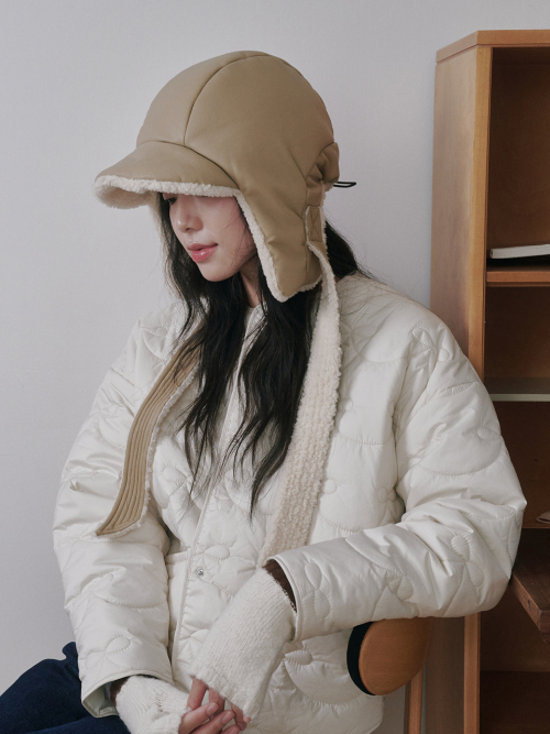 Leather Poddle Padding Balaclava (Beige)