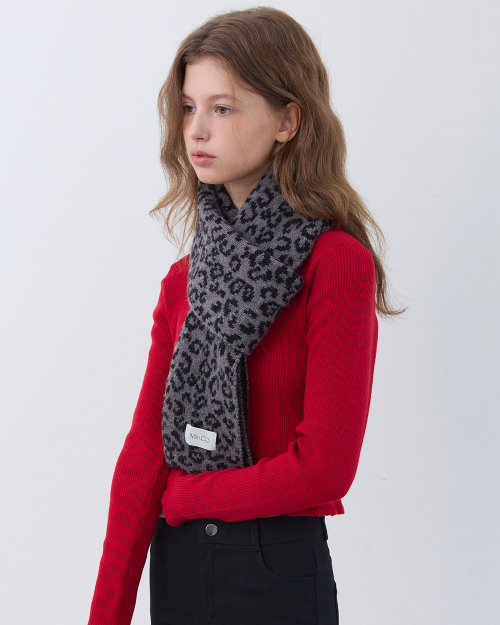 Leopard muffler (black charcoal)