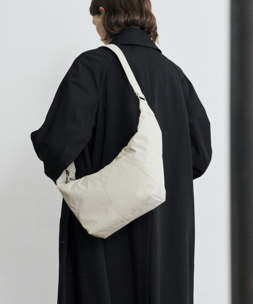 SLING BAG LARGE NYLON_2COLORS