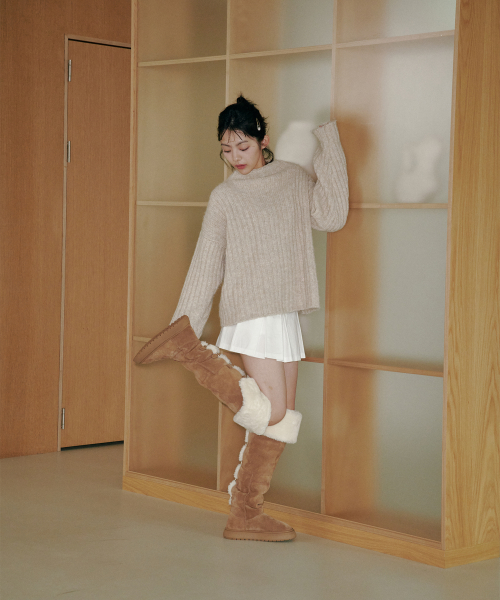 Modney sheealing boots