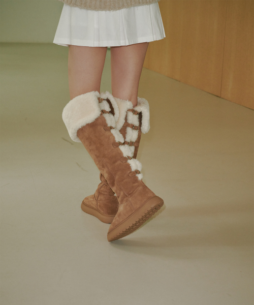 Modney sheealing boots