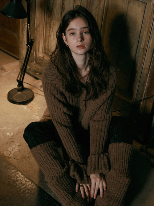 SOLA high neck knit cardigan_BROWN