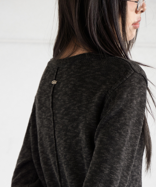 BOKSASH PENDANT V-NECK CARDIGAN, BLACK