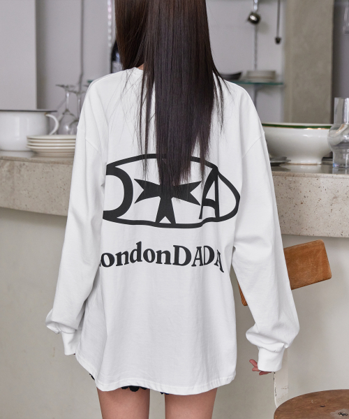 SIGNATURE PRINTED OVERSIZED FIT LONG-SLEEVED T-SHIRT, WHITE