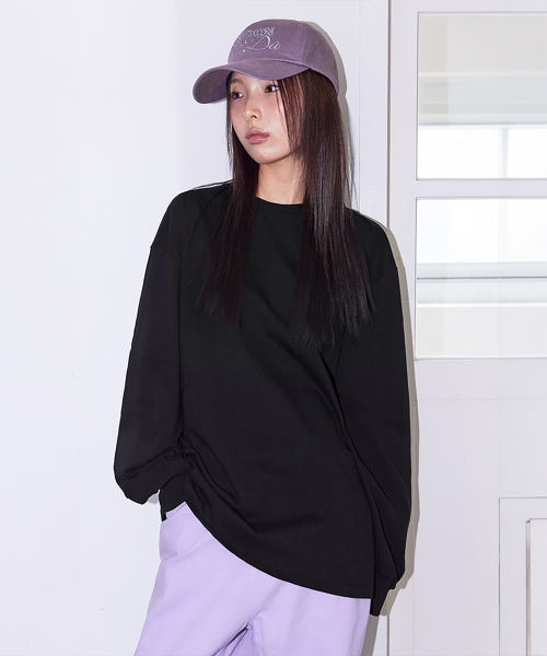 SIGNATURE PRINTED OVERSIZED FIT LONG-SLEEVED T-SHIRT, BLACK