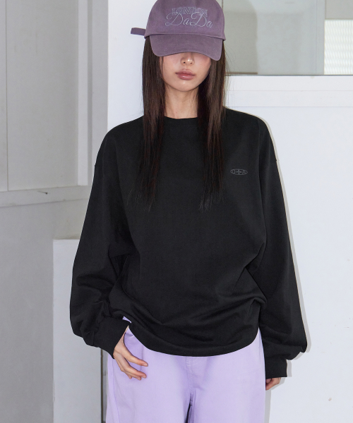 SIGNATURE PRINTED OVERSIZED FIT LONG-SLEEVED T-SHIRT, BLACK