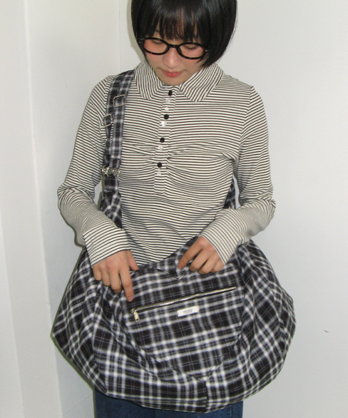 SHIRRING STRIPE BUTTON LONG SLEEVE IVORY BLACK