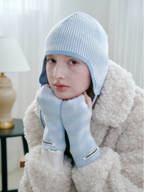 Moire Wave Earflap Beanie (Sky Blue)