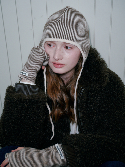 Moire Wave Earflap Beanie (Brown)