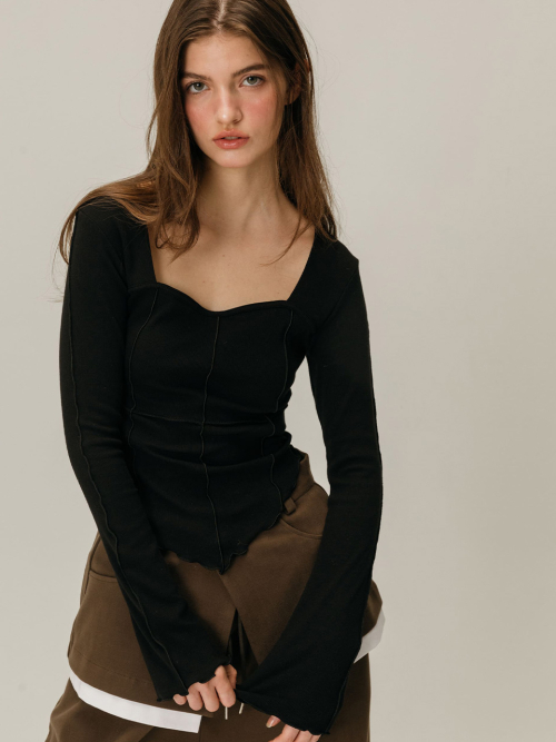 SIGNATURE HEART NECK T-SHIRT / BLACK
