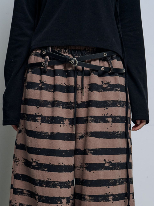LONG EYELET STUD BELT