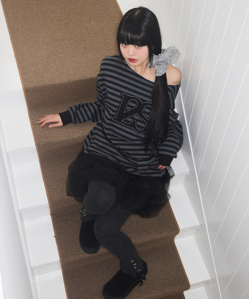 129 STRIPE SWEATSHIRT BLACK CHARCOAL
