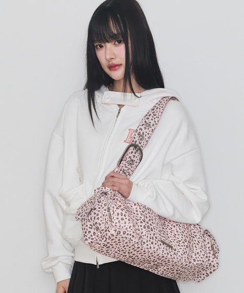 LOOP DOUBLE POCKET SHOULDER BAG PINK LEOPARD