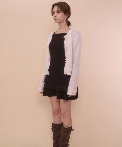 LACE BOAT NECK DRESS-BLACK
