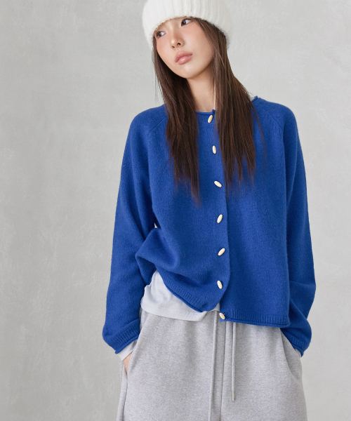 WOOL BLENDED OVAL BUTTON CREW-NECK CARDIGAN, BLUE