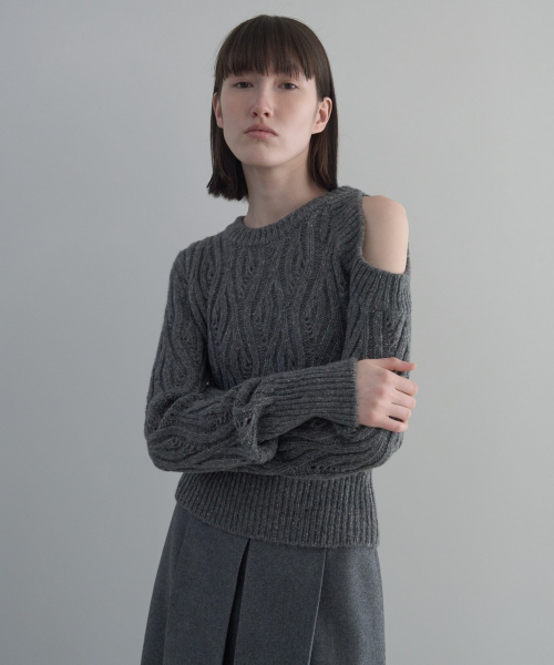 Shoulder Cut-Out Cable Pullover [GREY]