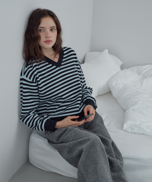 V-Neck Stripe Knit JZKT721C
