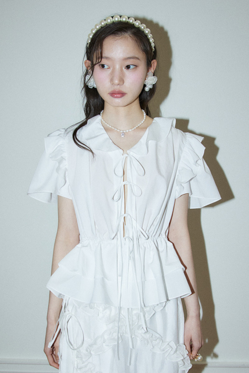 String Ribbon Shirring Blouse