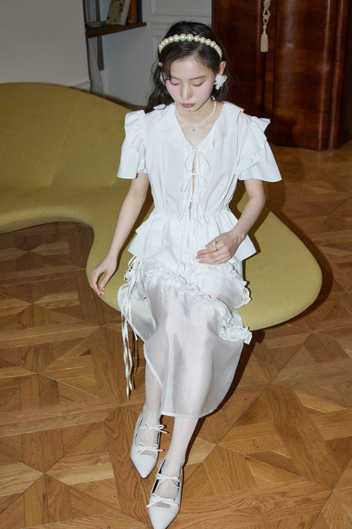 String Ribbon Shirring Blouse