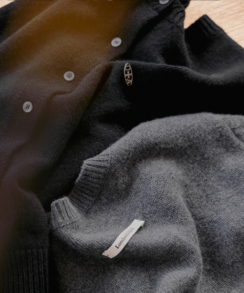SIGNATURE CREW-NECK WOOL CARDIGAN, CHARCOAL