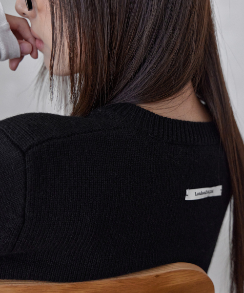 SIGNATURE CREW-NECK WOOL CARDIGAN, BLACK