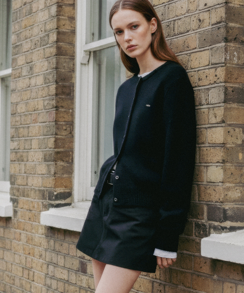 SIGNATURE CREW-NECK WOOL CARDIGAN, BLACK