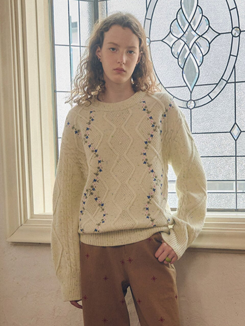Flower Embroidery Cable Knit Pullover MU2599PO902M_2color