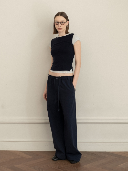 G KNIT SLIT SLEEVELESS TOP (NAVY)