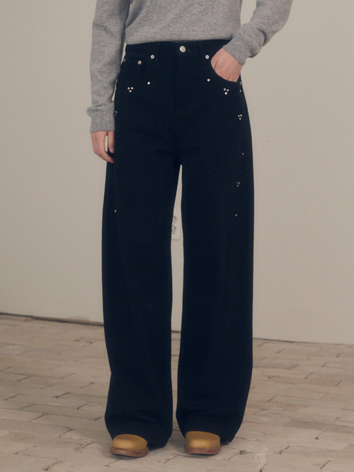 Wide Tapered Fit Stud Denim Pants MU2599DN905M