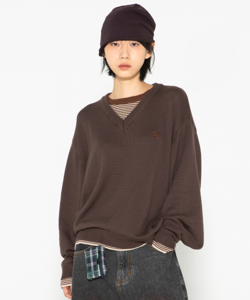 XTK180 스트라이프 레이어드 브이넥 풀오버 니트 (BROWN)