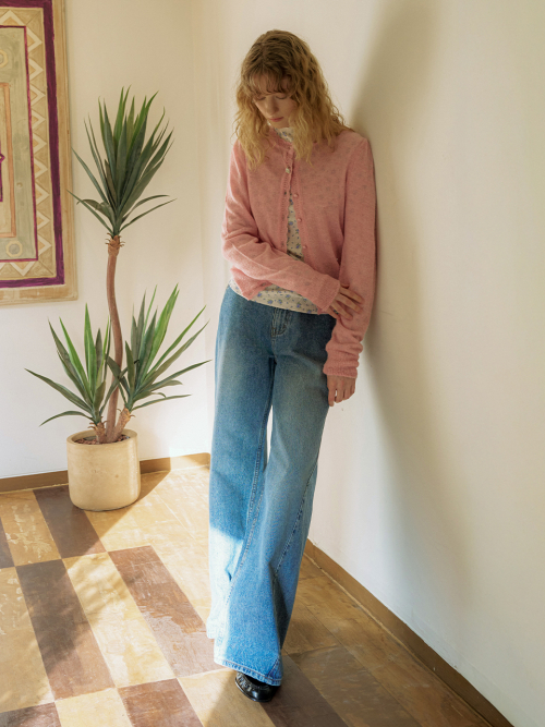 Non Fade Wide Boot Cut Denim Pants MU2611DN501V