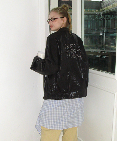 GLOSSY COATED LOOSE FIT JUMPER BLACK