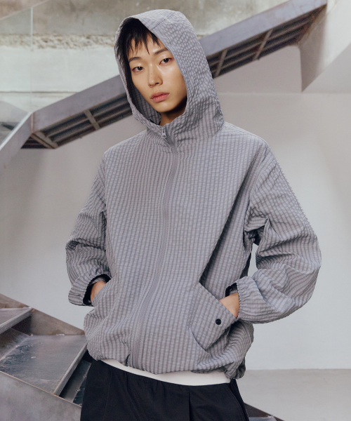 Two-tone hooded blouson