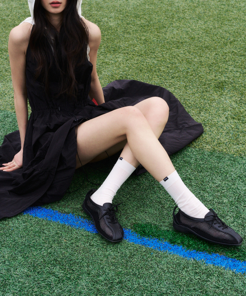 아에라 메쉬 스니커즈 블랙