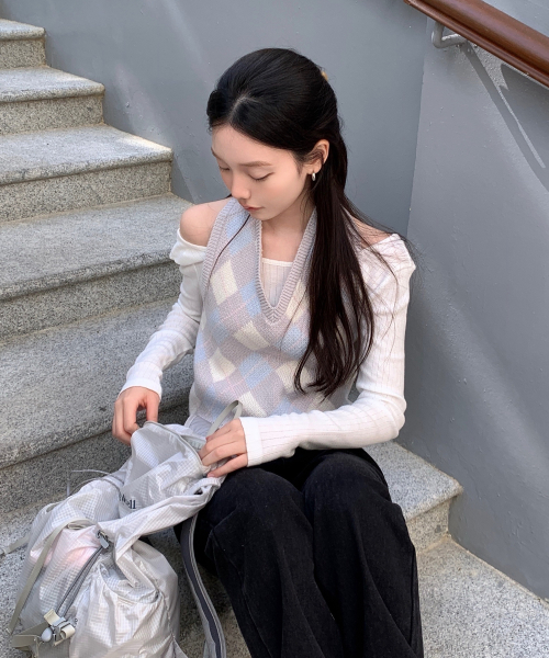 홀터넥 아가일 울 베스트 ( 라이트그레이 )