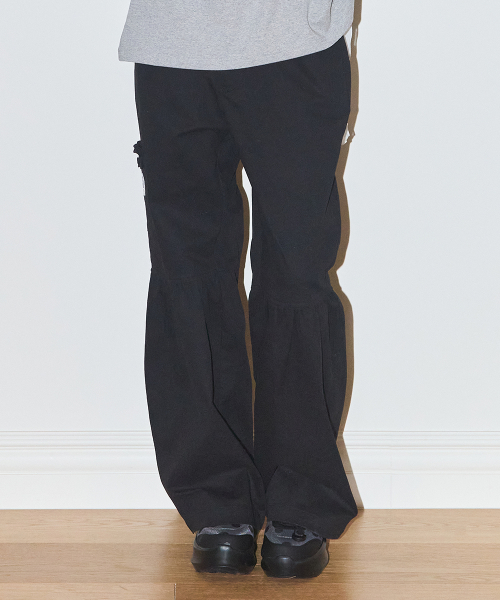 SHIRRING BOOTCUT PANTS BLACK